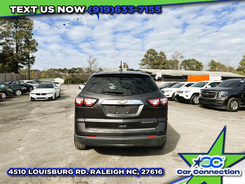 2016 Chevrolet Traverse LT photo
