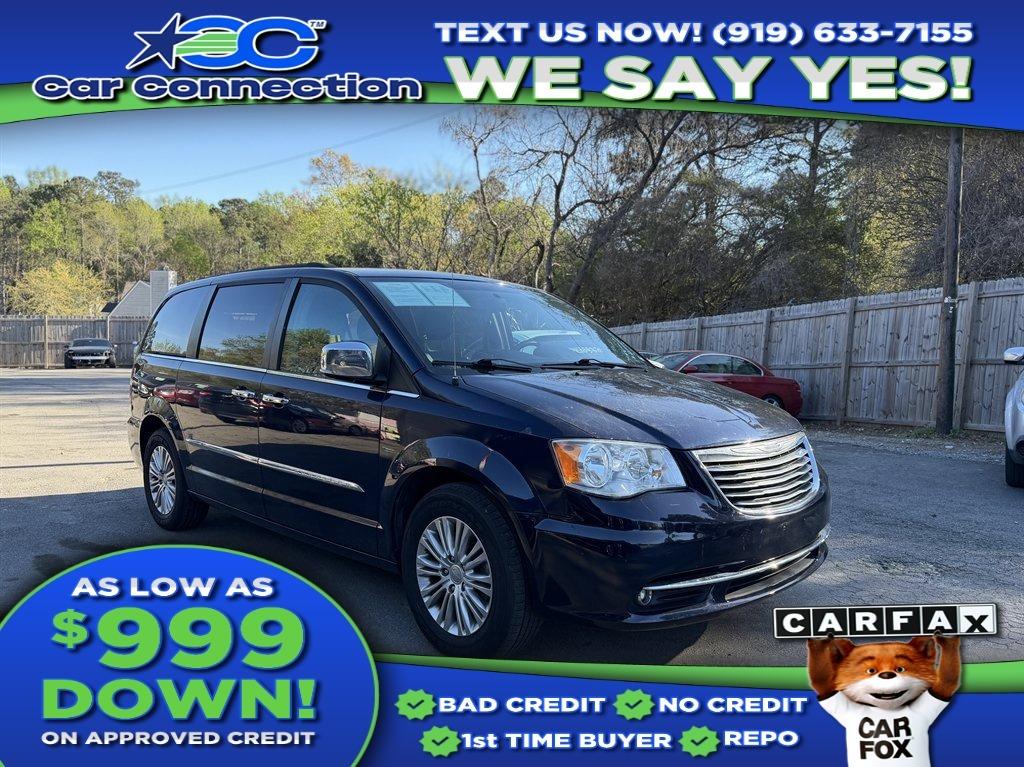 2015 Chrysler Town & Country - $9,499
