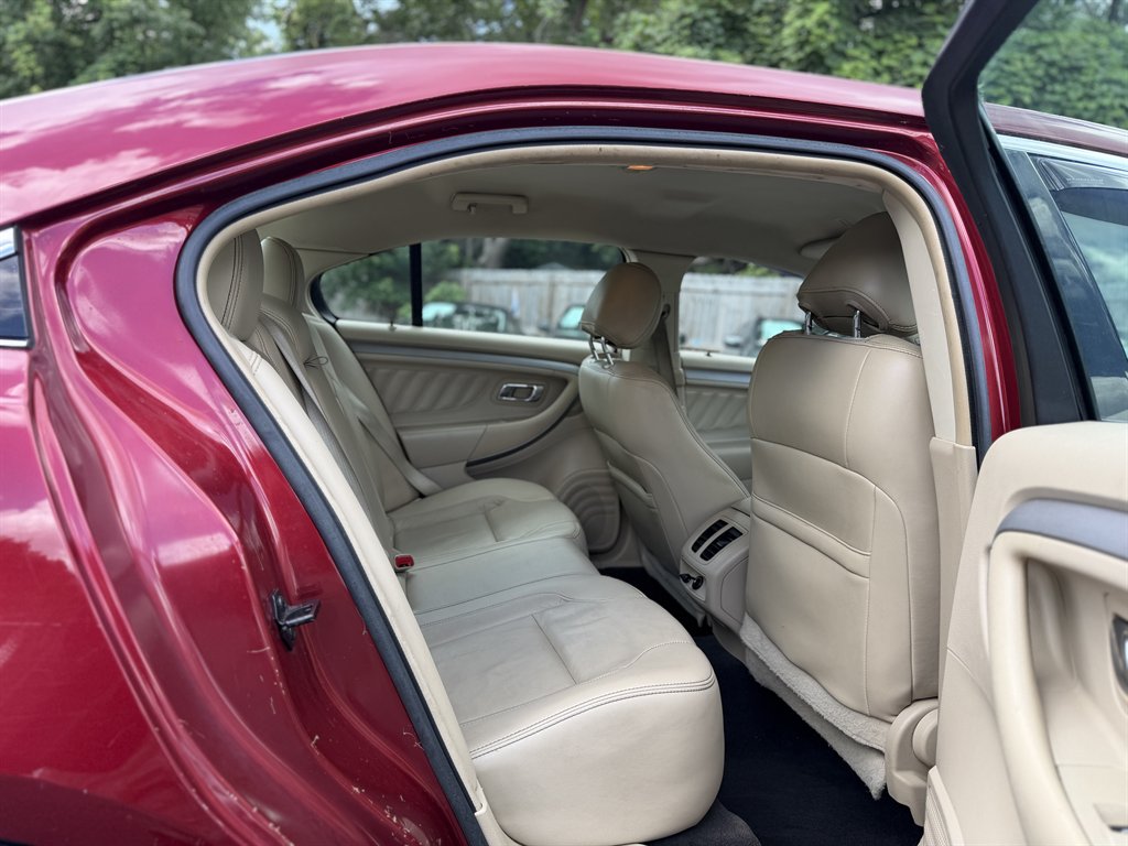 2016 Ford Taurus - $10,999