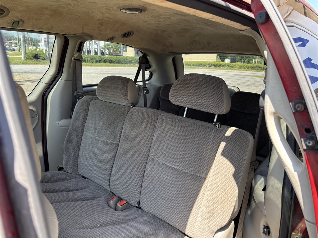 2006 Dodge Grand Caravan SE photo