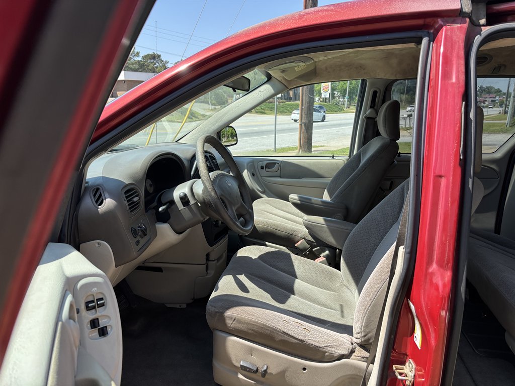 2006 Dodge Grand Caravan SE photo