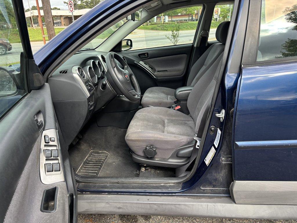 2004 Pontiac Vibe photo