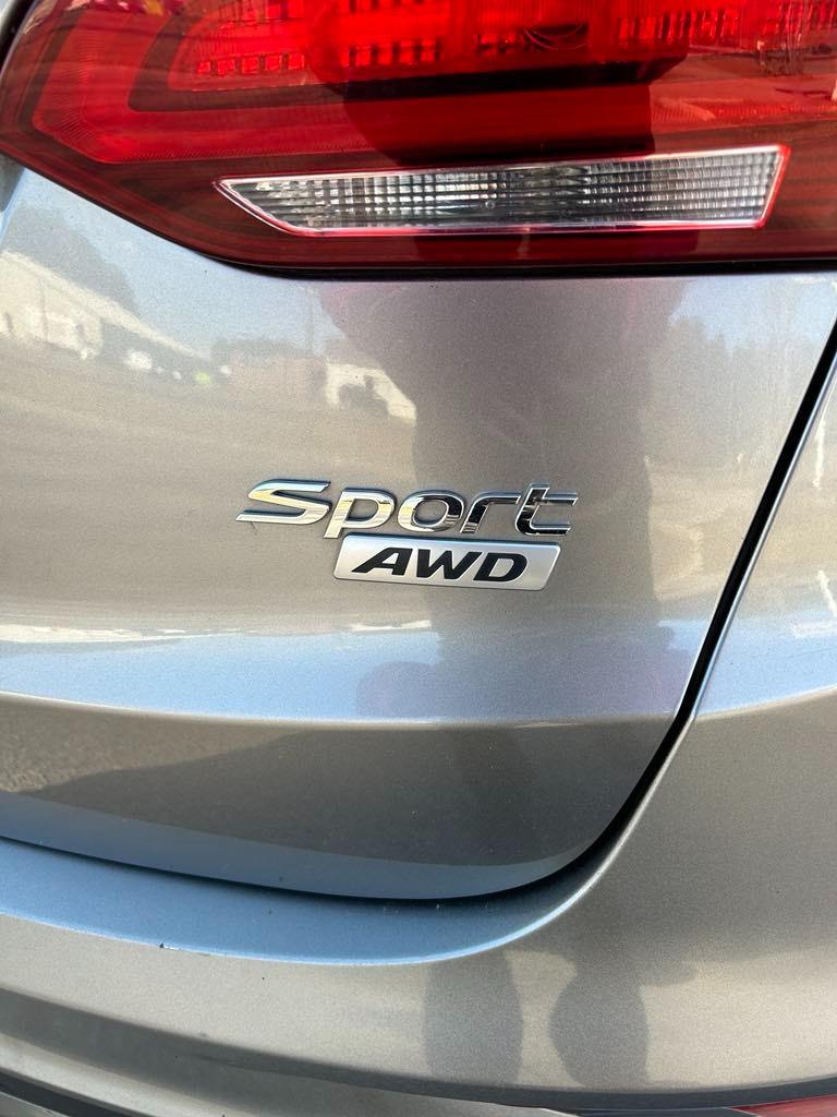 2017 Hyundai Santa Fe Sport - $9,000