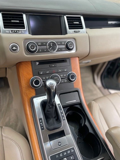 2013 Land Rover Range Rover Sport HSE LUX photo