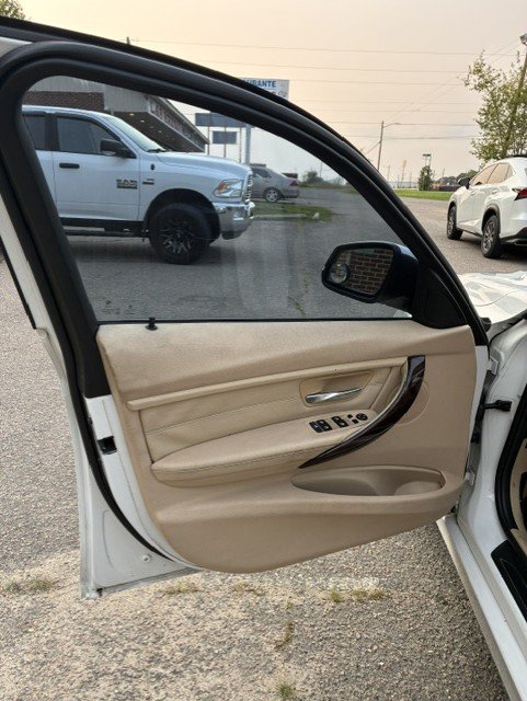 2015 BMW 3 Series - $9,950
