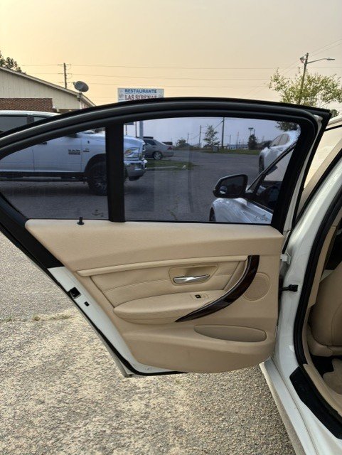 2015 BMW 3 Series - $9,950