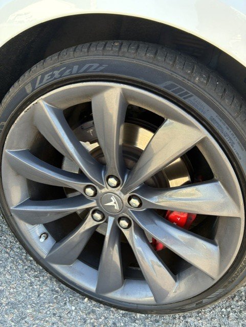 2015 Tesla Model S - $19,133