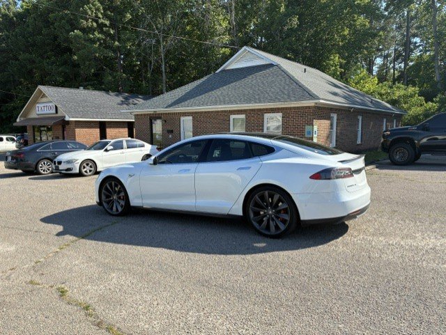 2015 Tesla Model S - $19,133