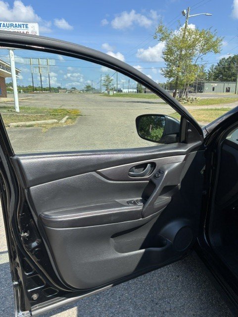 2018 Nissan Rogue - $6,600