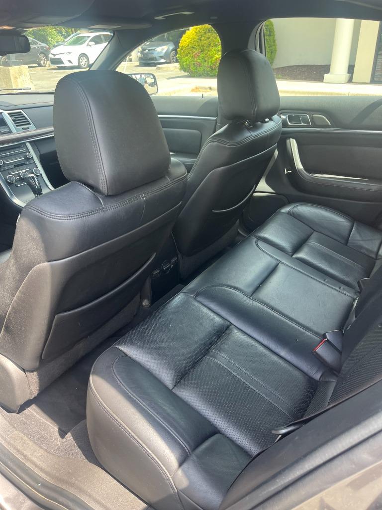 2011 Lincoln MKS photo