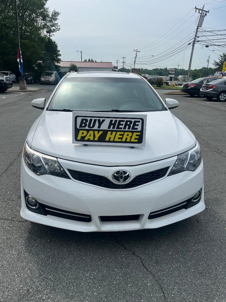 2014 Toyota Camry L photo