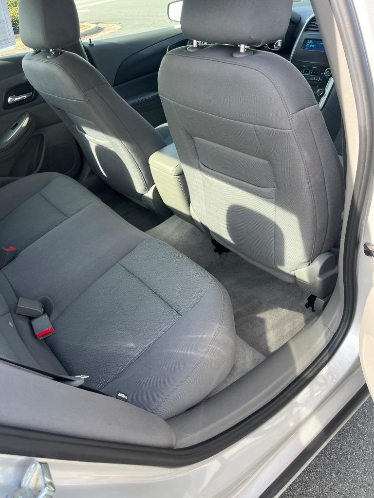 2015 Chevrolet Malibu - $7,995