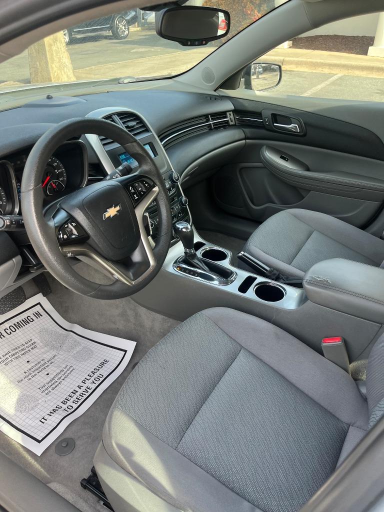 2015 Chevrolet Malibu - $7,995