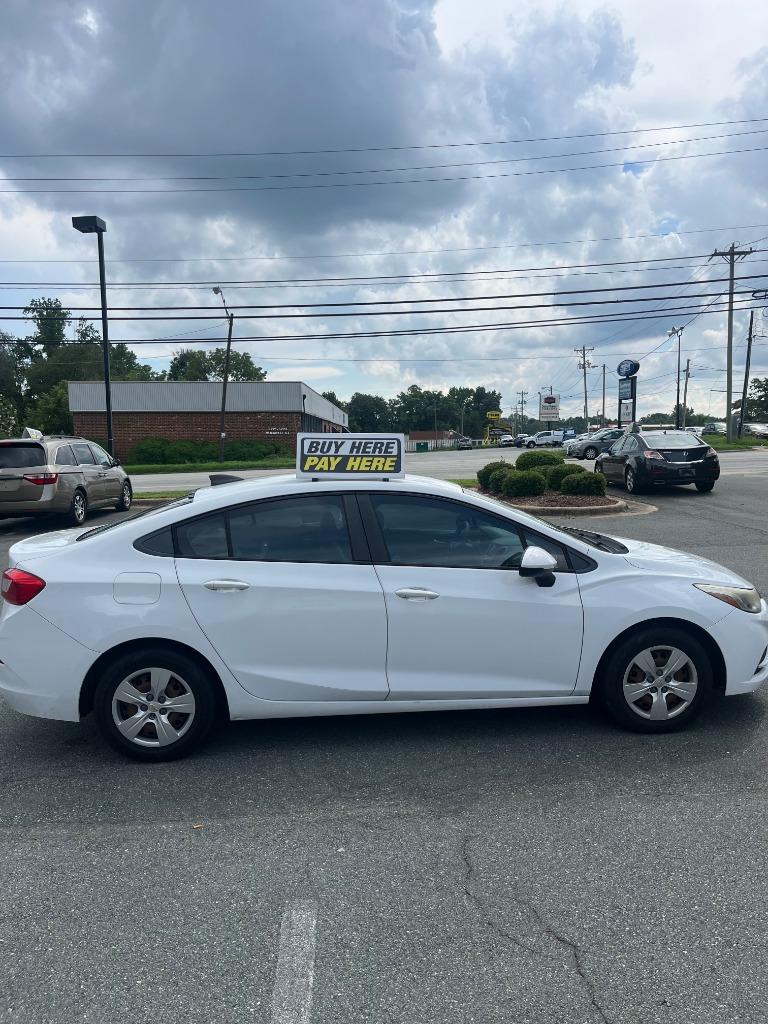 2016 Chevrolet Cruze - $7,995