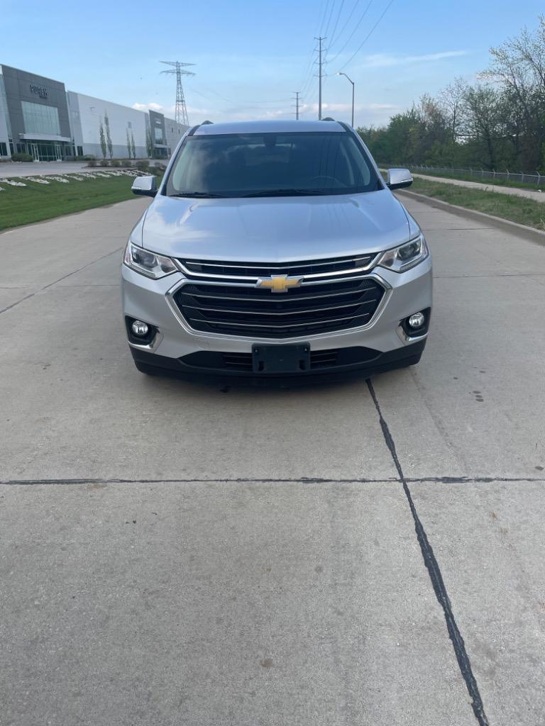 The 2019 Chevrolet Traverse LT photos