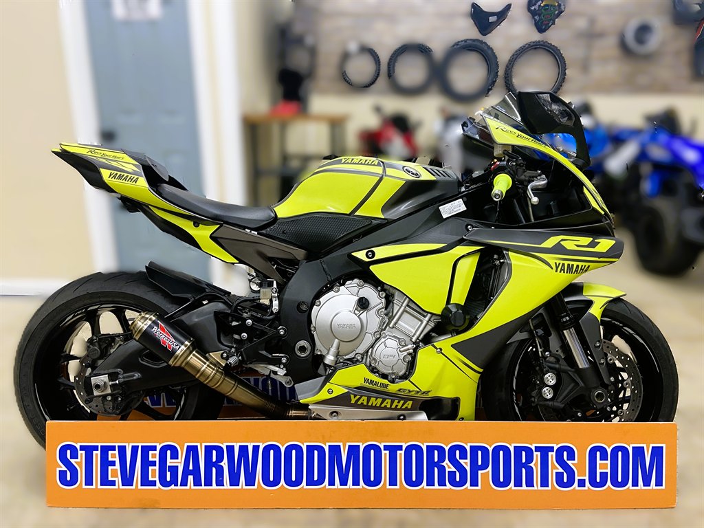 2016 Yamaha R1 - $13,495