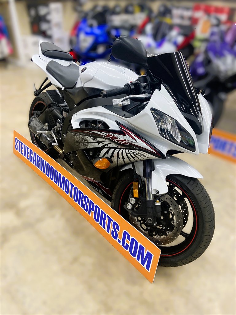 2012 Yamaha Yzf-r6 - $8,395