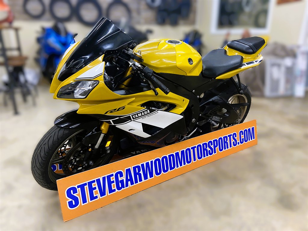 2016 Yamaha Yzf-r6 - $8,495