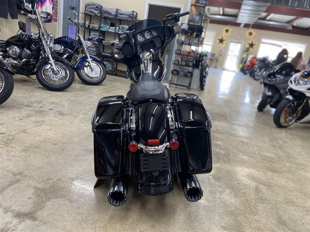 2022 HARLEY DAVIDSON STREET GLIDE - $16,995