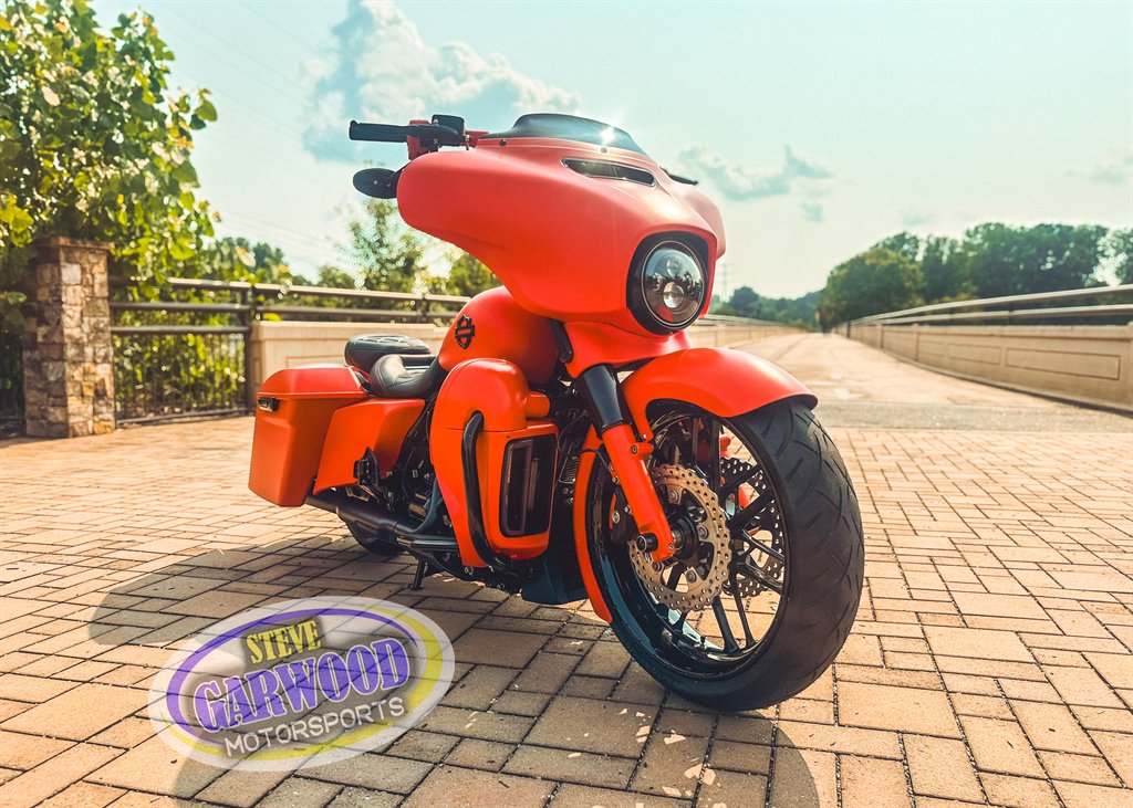 2023 Harley-Davidson Street Glide - $31,995