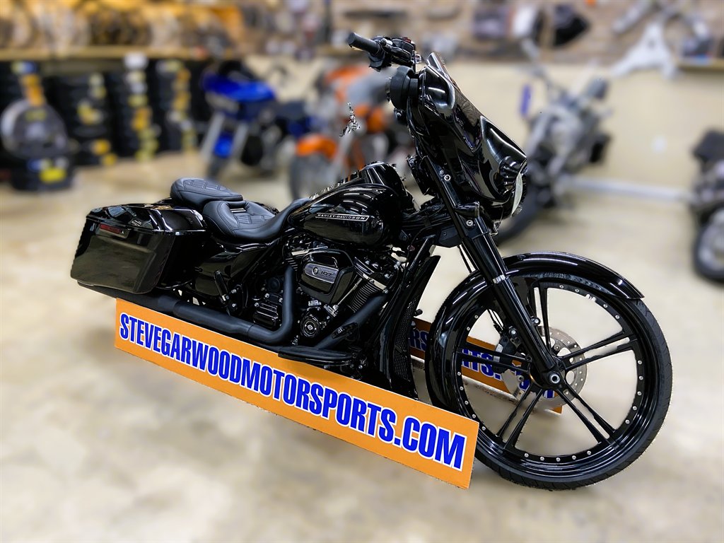 2018 Harley-davidson Street Glide Special - $21,995