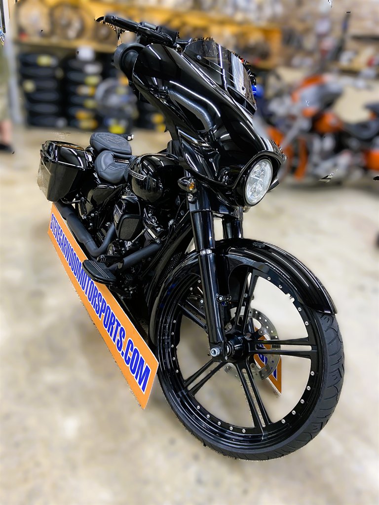 2018 Harley-davidson Street Glide Special - $21,995