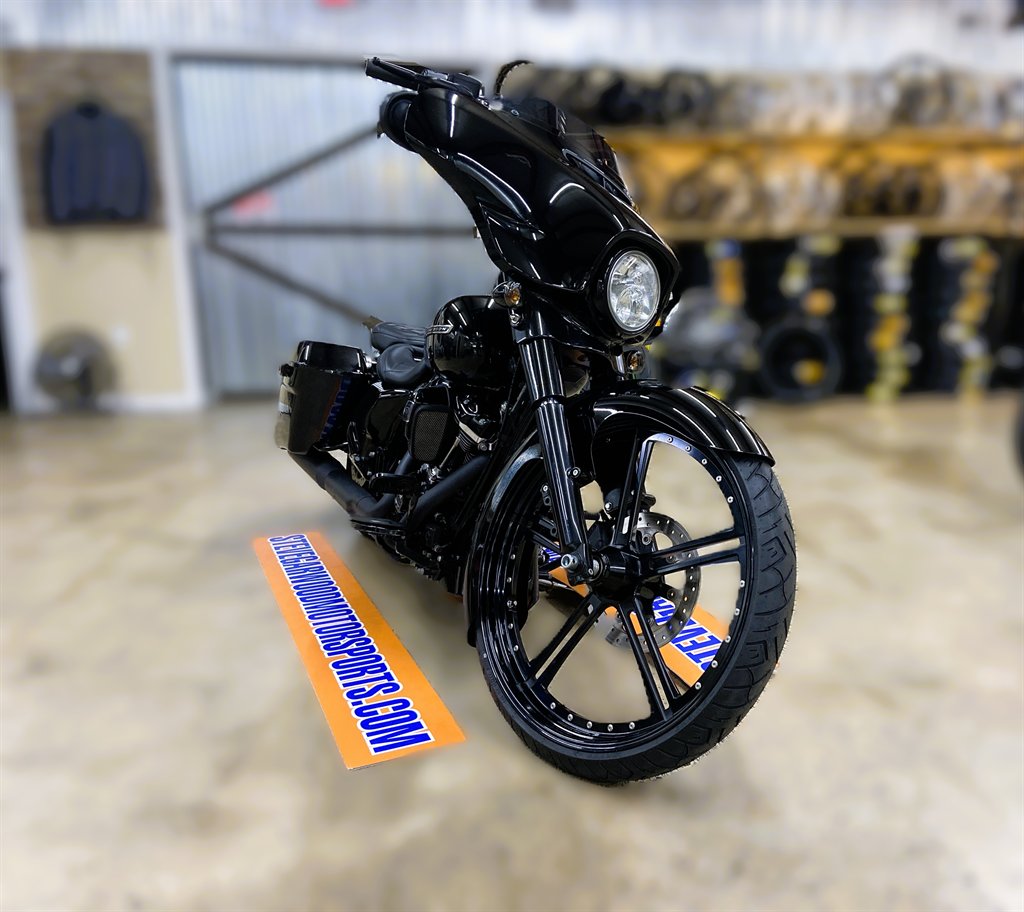 2018 Harley-davidson Street Glide Special - $21,995