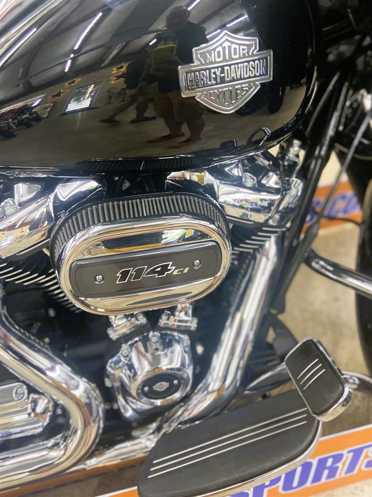 2021 Harley-Davidson Road Glide - $23,995
