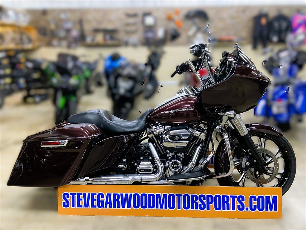 2020 Harley Davidson Road Glide - $19,995