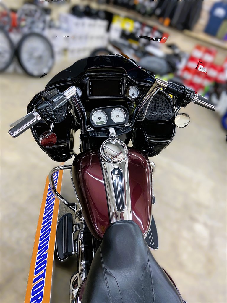 2020 Harley Davidson Road Glide - $19,995