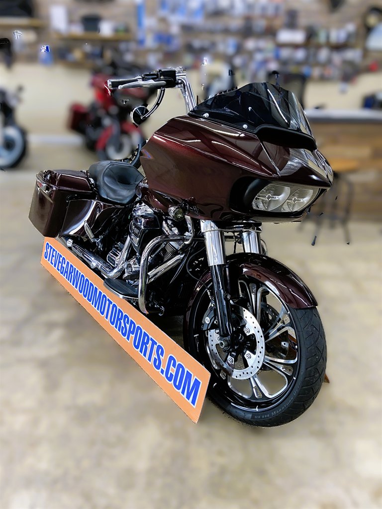 2020 Harley Davidson Road Glide - $19,995