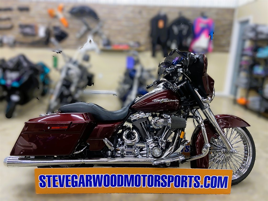 2008 Harley-davidson Street Glide - $9,995