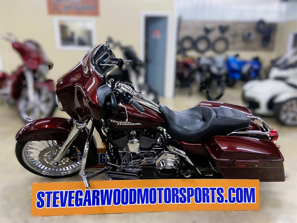 2008 Harley-davidson Street Glide - $9,995