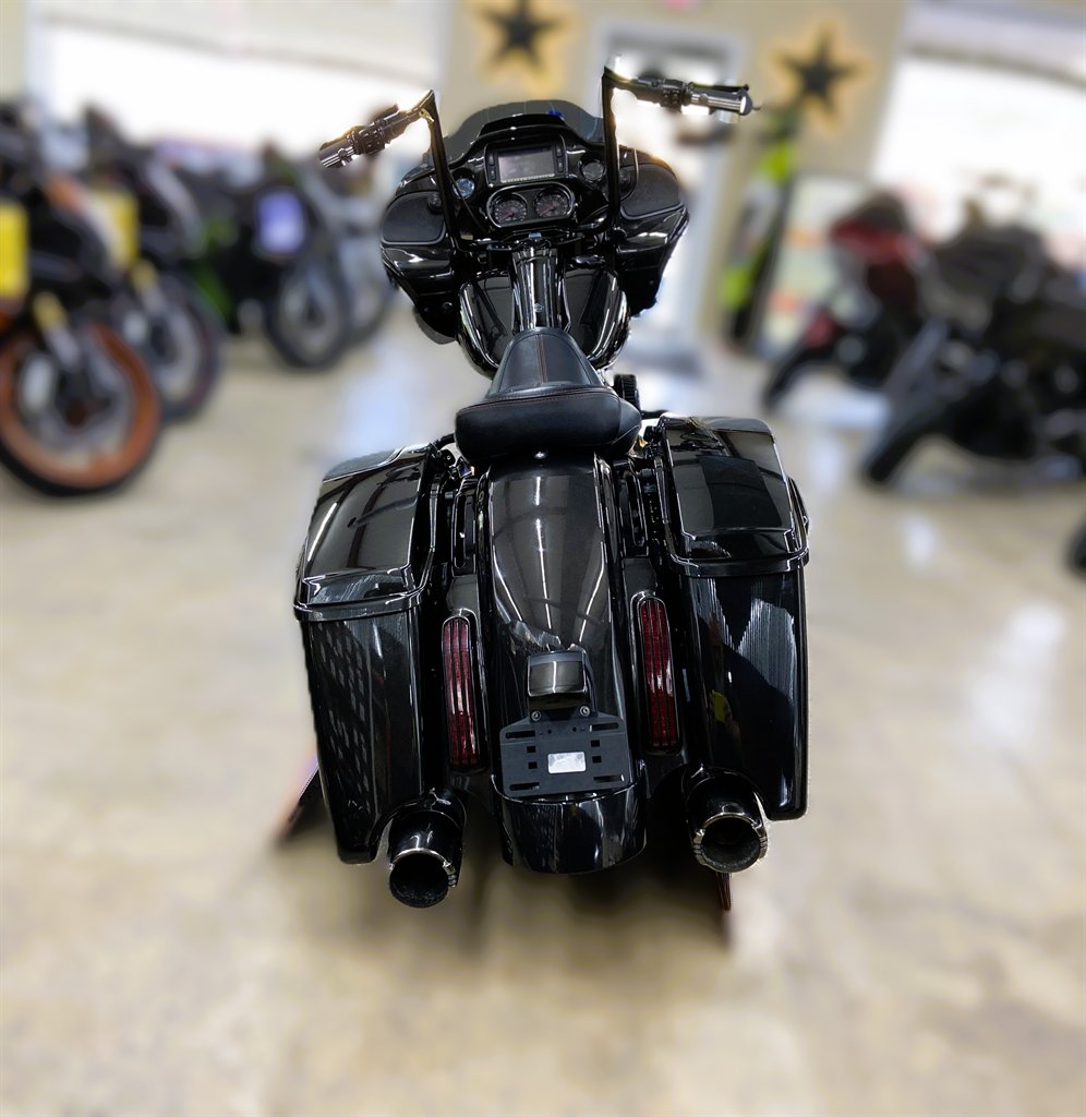 2018 Harley-davidson Cvo Road Glide - $21,995