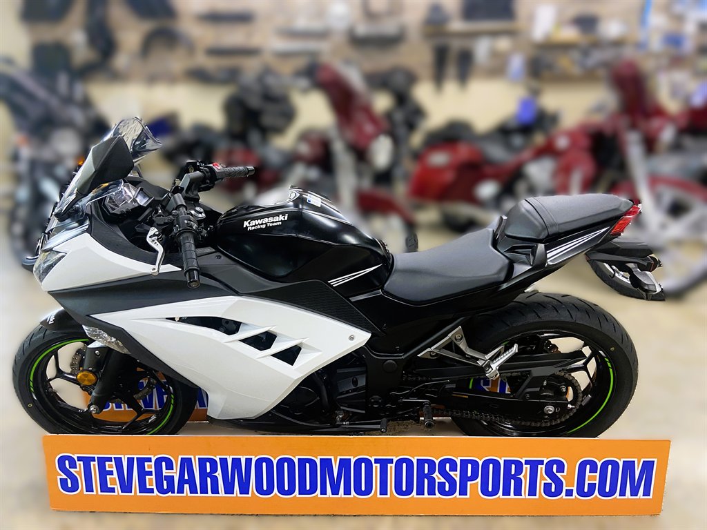 2017 Kawasaki Ninja 300 - $4,495