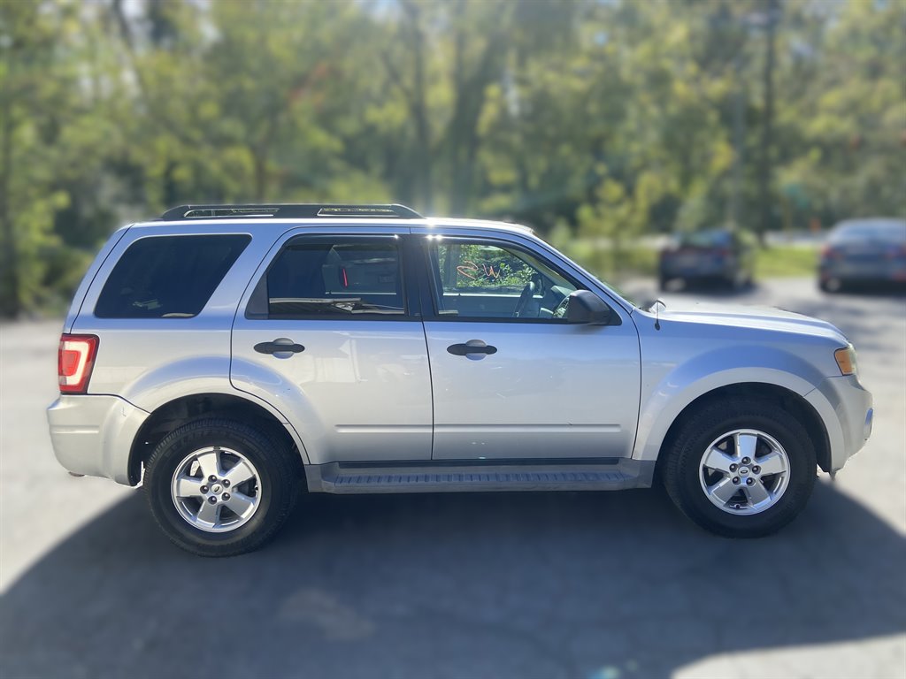 2011 Ford Escape - $2,995