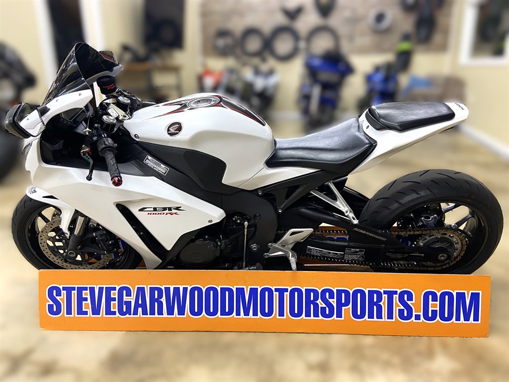 2014 Honda Cbr1000rr - $10,995