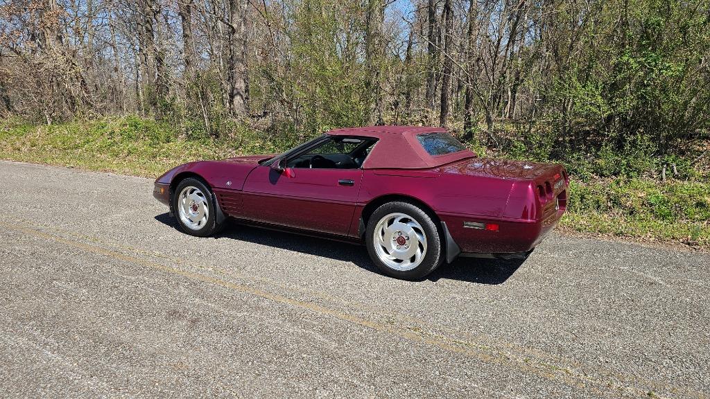 1993 Chevrolet Corvette - $10,900