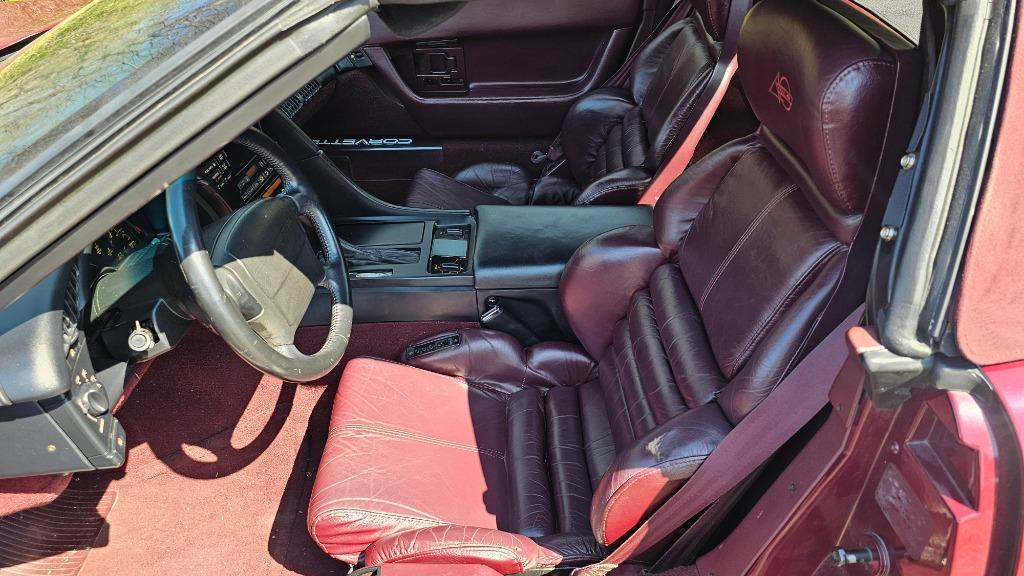 1993 Chevrolet Corvette - $10,900