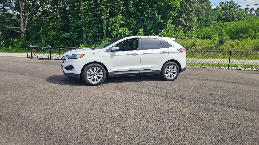 2022 Ford Edge - $15,900