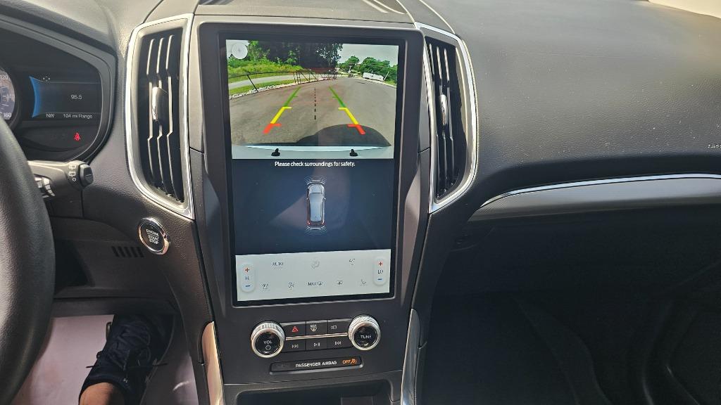 2022 Ford Edge - $15,900