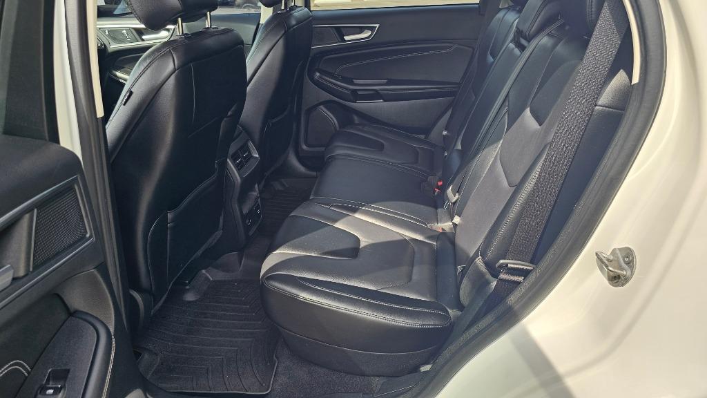 2022 Ford Edge - $15,900
