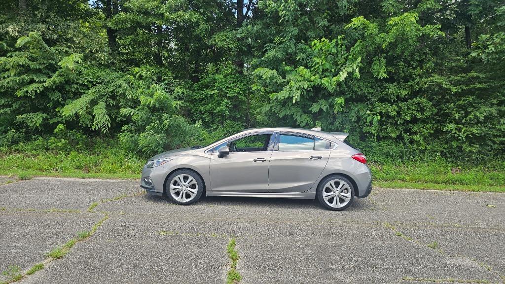 2017 Chevrolet Cruze - $8,450