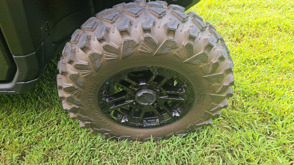 2025 Can-am Defender/traxter - $24,900