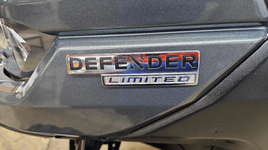 2023 Can-am Defender/traxter - $24,500