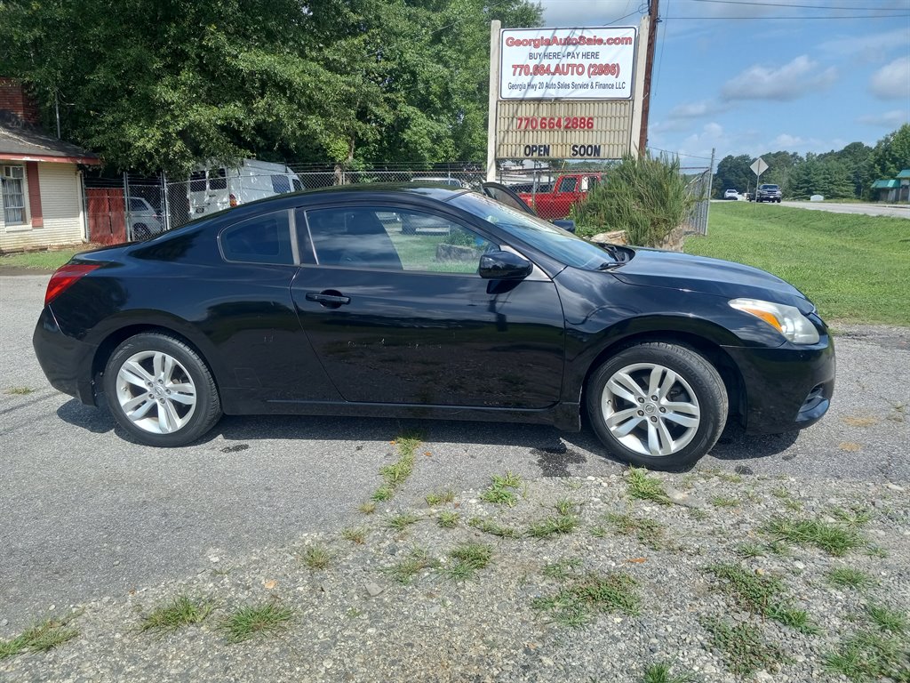 The 2011 Nissan Altima 2.5 S photos