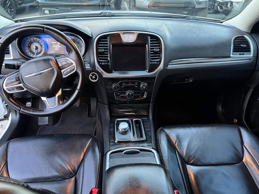2017 Chrysler 300