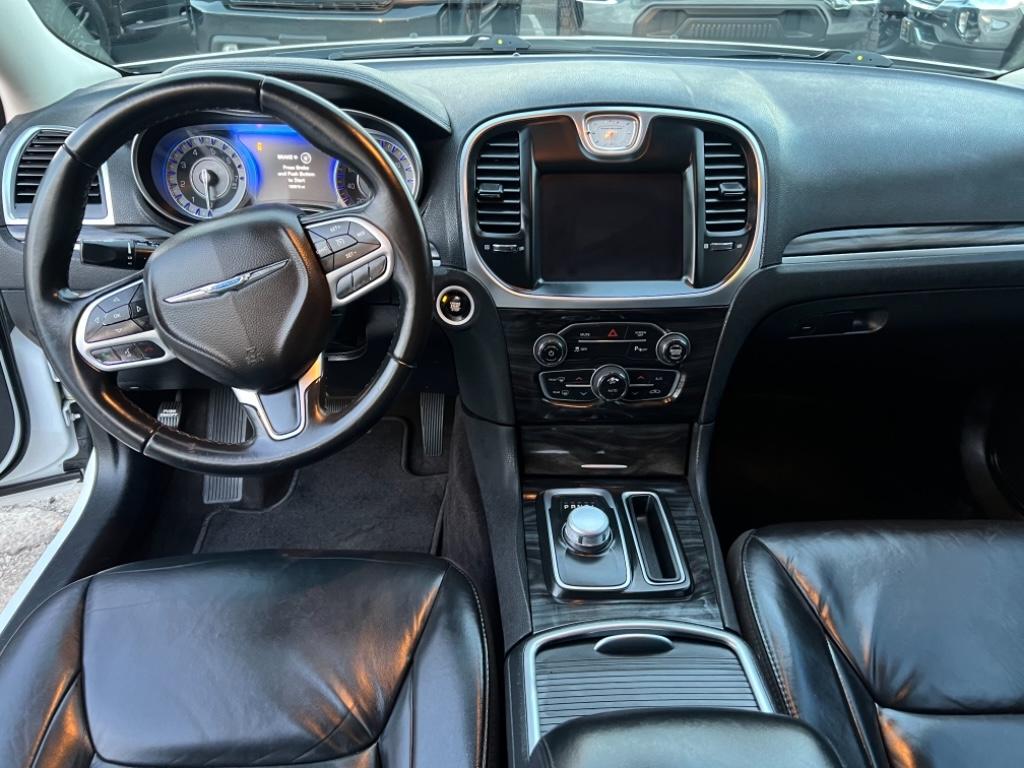 2017 Chrysler 300