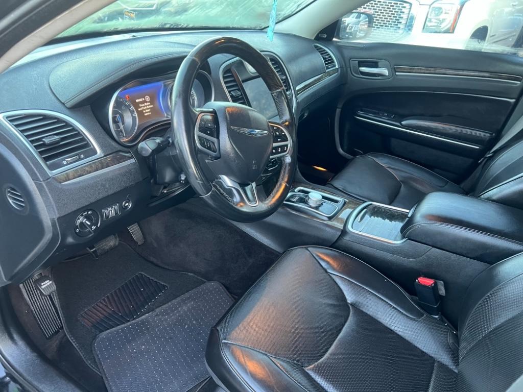 2018 Chrysler 300