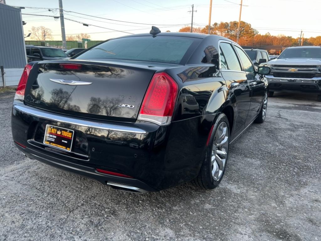 2018 Chrysler 300